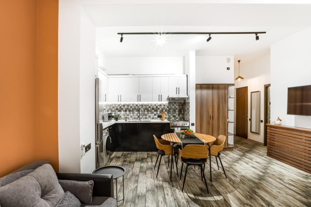 Hotelise I Gin Apartment Jerevan Exteriör bild